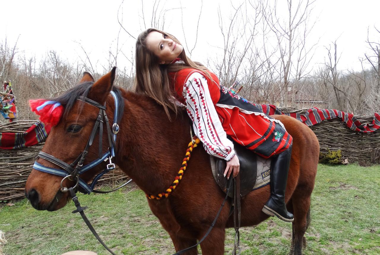 Ecopark Elena Bagian luar foto